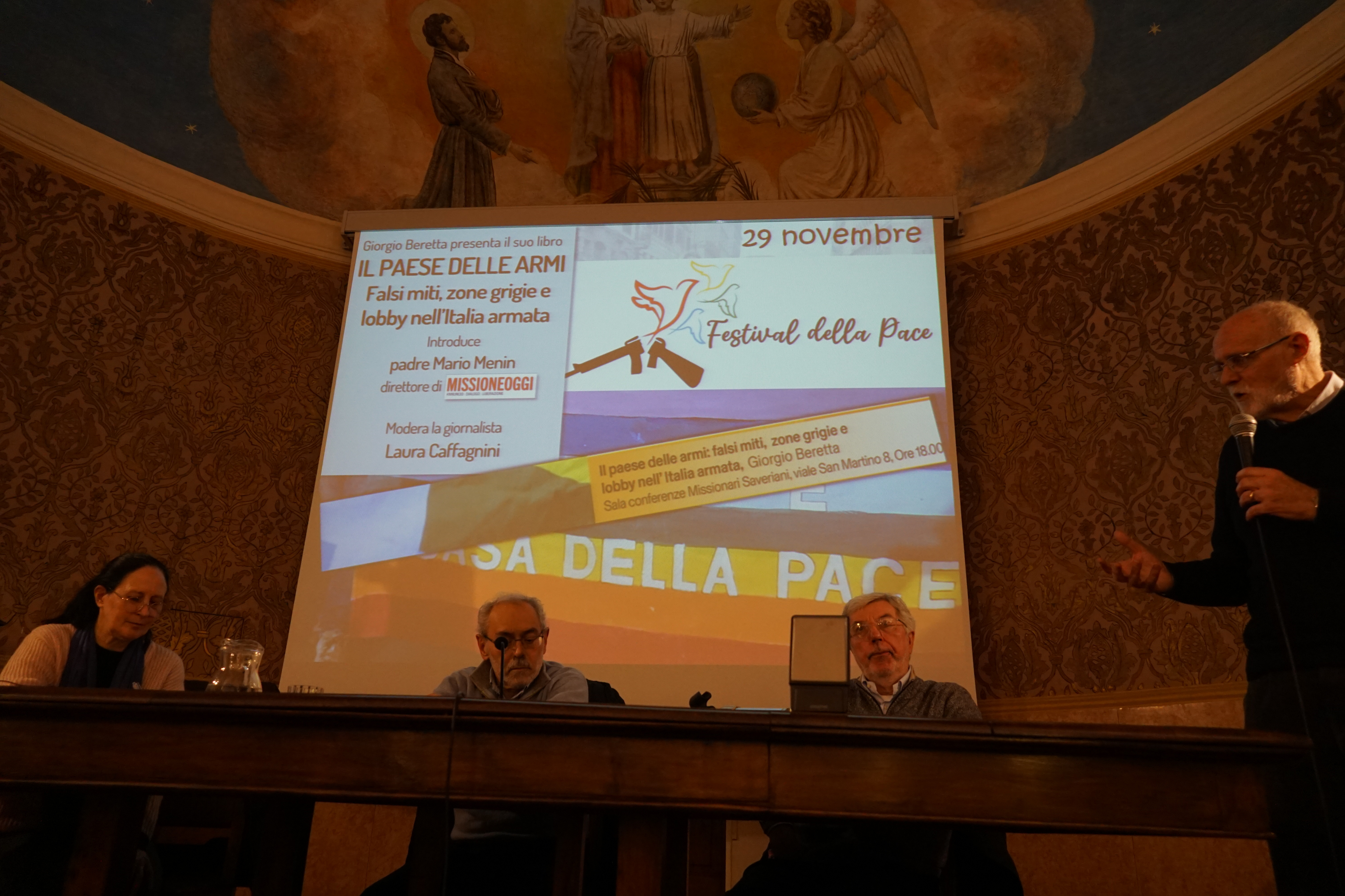 Presentazione del libro “Il paese delle armi: Falsi miti, zone grigie e lobby nell’Italia armata” di Giorgio Beretta
