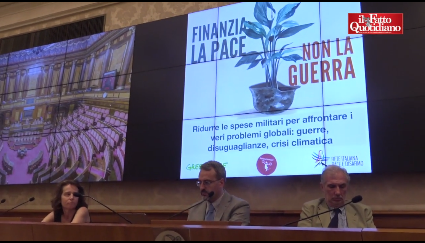 Armi, l’appello delle associazioni: “Basta con l’aumento delle spese militari, nel 2022 record globale. Tassare extraprofitti aziende Difesa