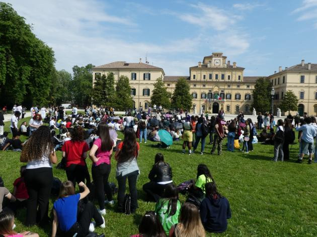 Conoscere e apprezzare gli altri paesi e le altre culture: “Tutto il mondo nella scuola”